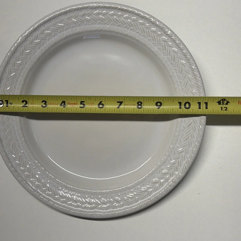 Juliska Le Panier dinner plate whitewash glaze French basket-weave rim 11 3/8